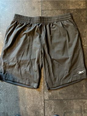 Reebok Men's charcoal small Athletic Shorts